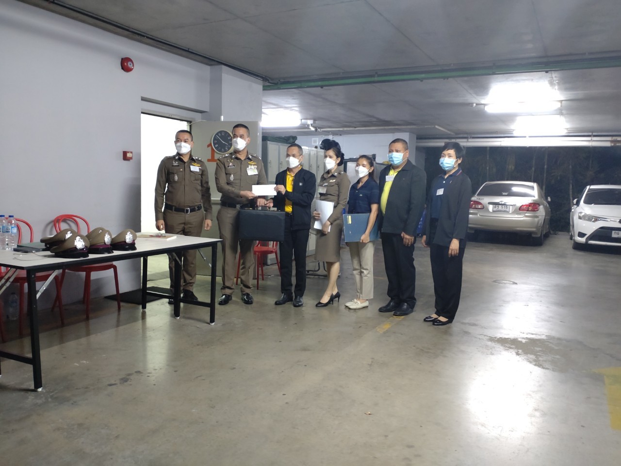 LINE_ALBUM_181264-ออกข้อสอบ_211222_23.jpg