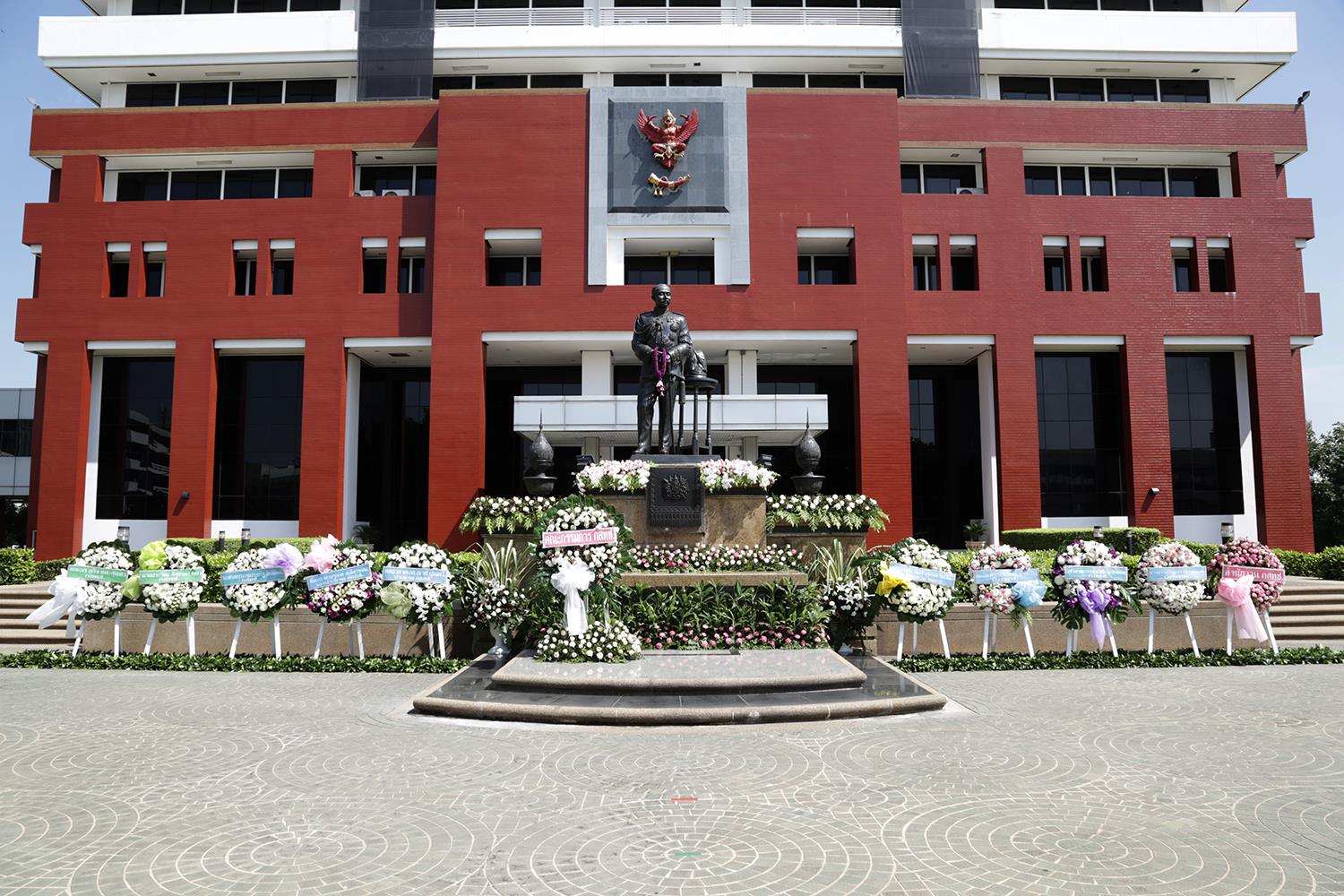 01-(1).jpg