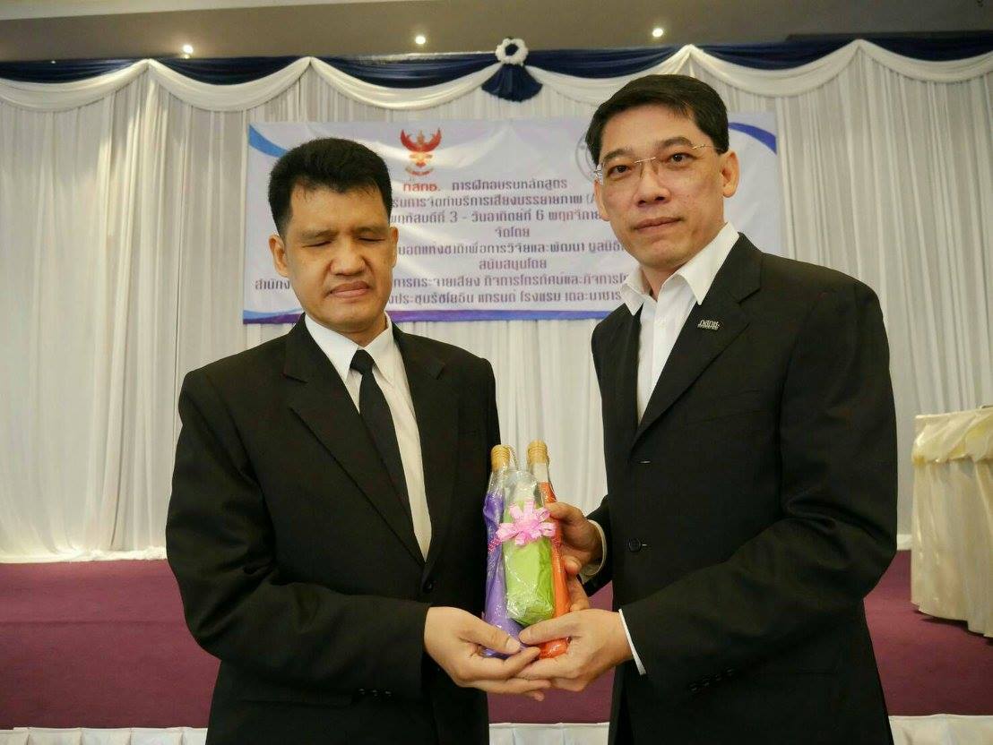 02.jpg