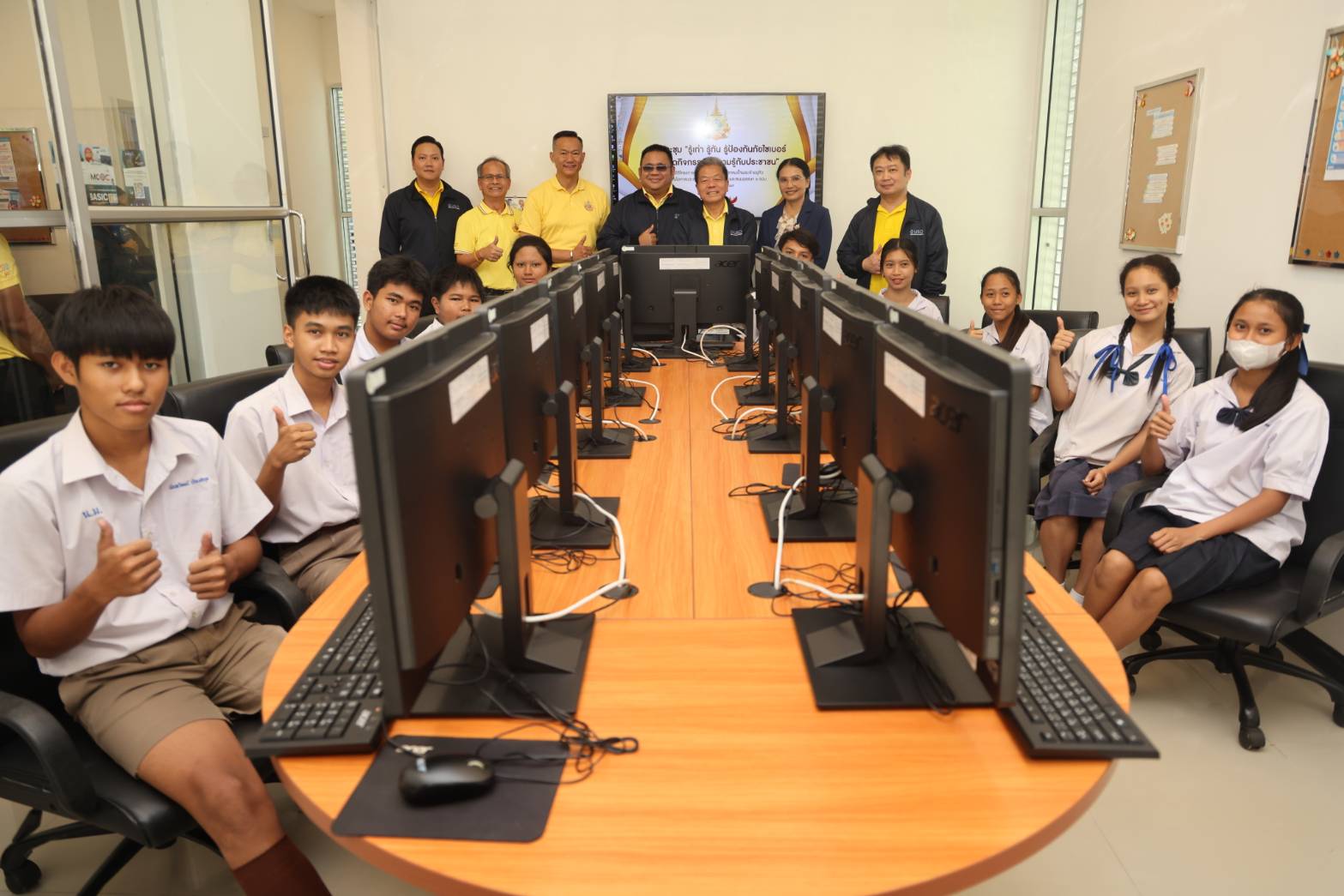 05.jpg