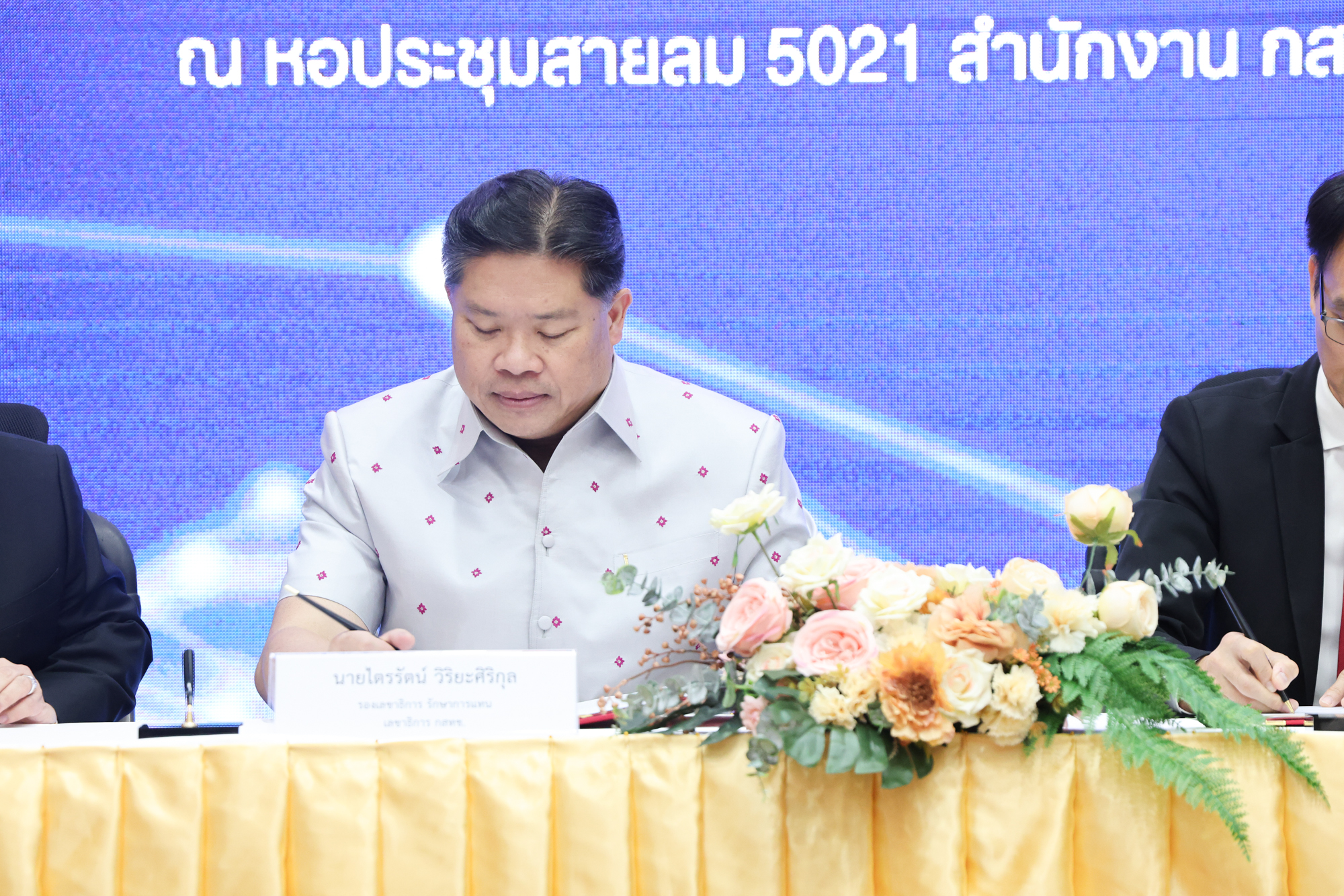 05.jpg
