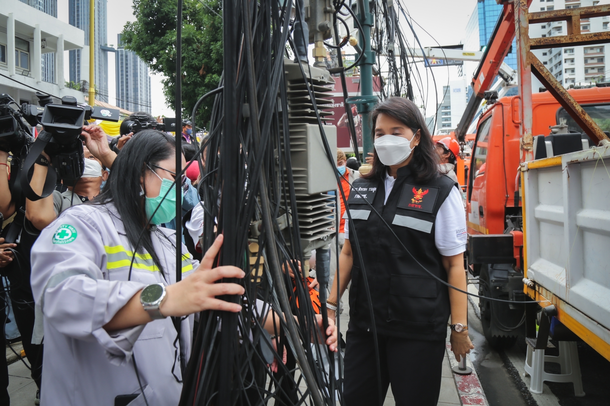 LINE_ALBUM_จัดระเบียบสาย250865_๒๒๐๘๒๕_4.jpg