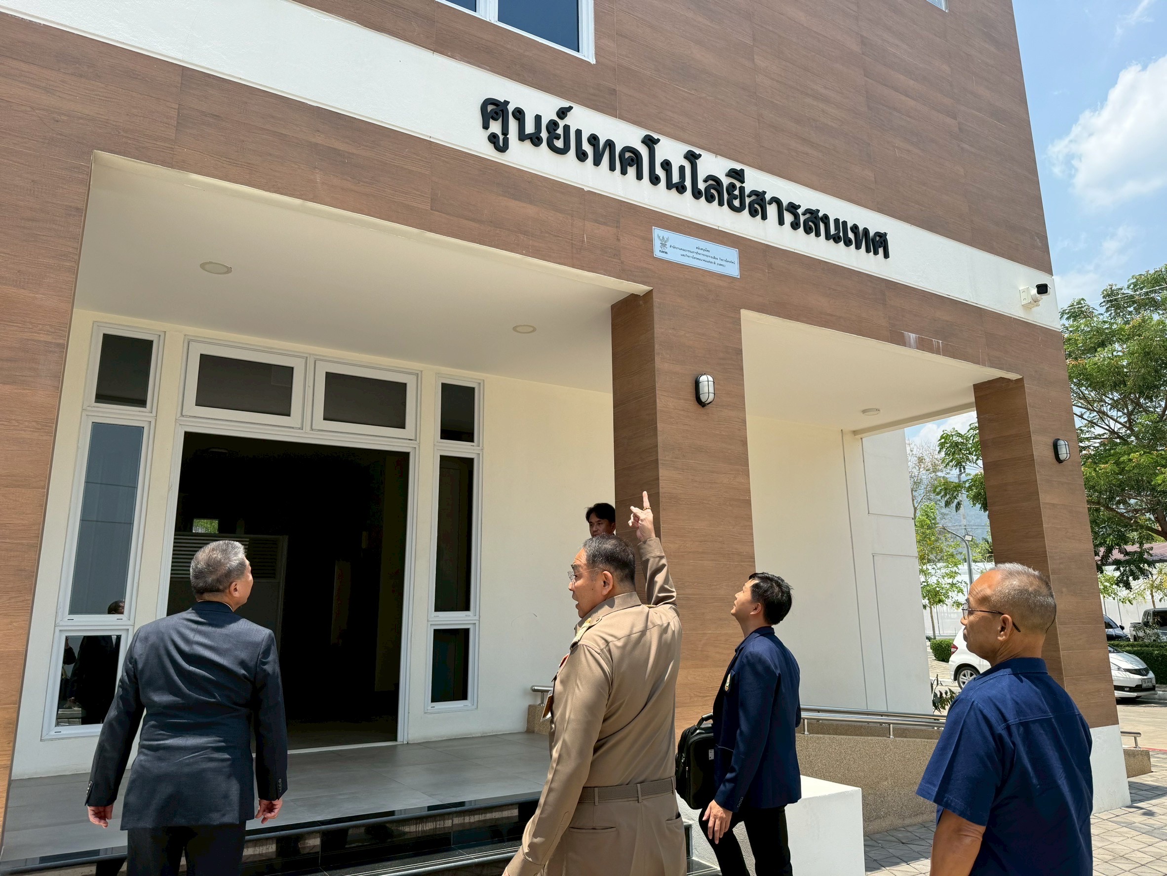 05.jpg